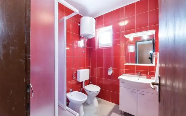 Nice Home in Kustici With Wifi and 1 Bedrooms