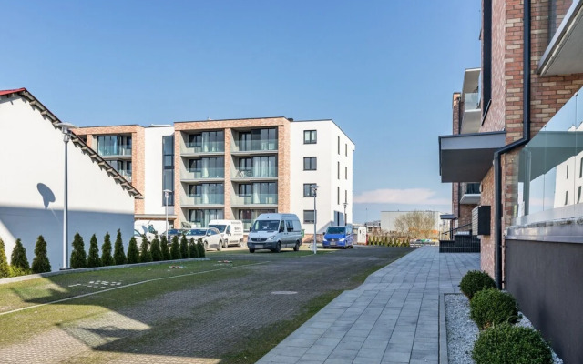 Pearl Marina Studio by Renters