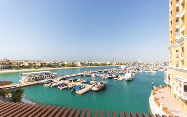 Yanjoon Holiday Homes - Palm Views