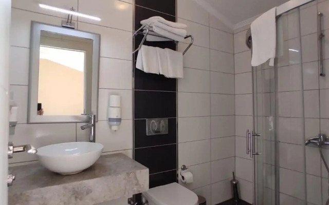 Mimoza Hotel