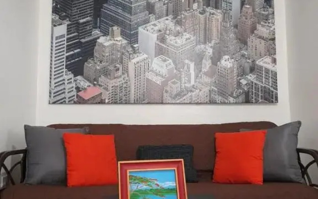 Cozy apartment across the San Juan airport