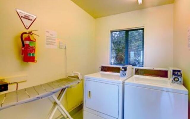 Rayland Motel