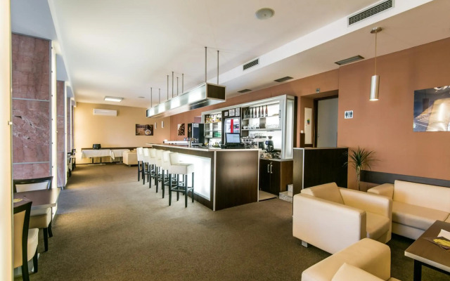 Hotel Grand