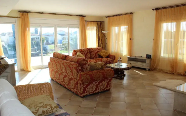 Villa 8003 Freser 4