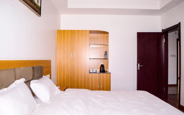 Chinese Business Hotel