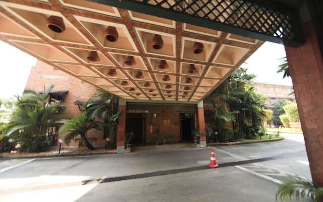 Hotel BTH Sarovaram