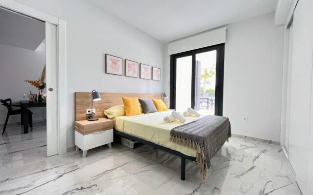 Modern Two Bedroom Ground Floor Apartment Duly7