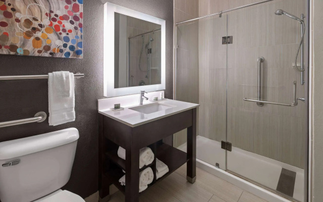 La Quinta Inn & Suites By Wyndham Kokomo