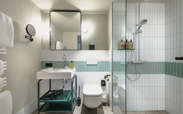 Urban Nature Bad Gastein - Badeschloss