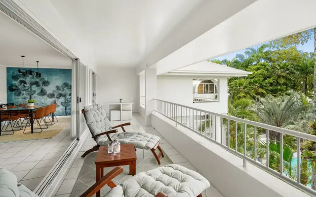 Belle Escapes - Oceanview Suite Alamanda Beachfront Resort "88"