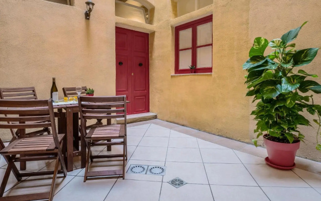 Valletta Main Street Apartment