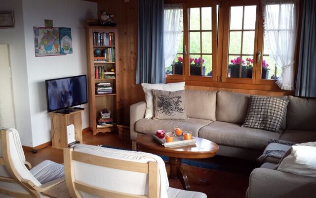 SwissHut B&B
