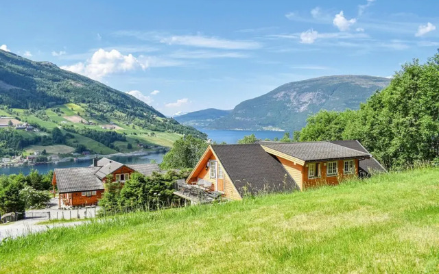 Nice Home in Olden With 3 Bedrooms and Wifi