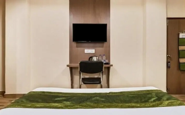 Treebo Trend Royal Crowne
