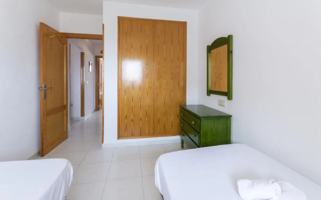 Begonia in Daim s With 2 Bedrooms and 1 Bathrooms