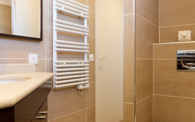 Rooftop Sea View YourHostHelper