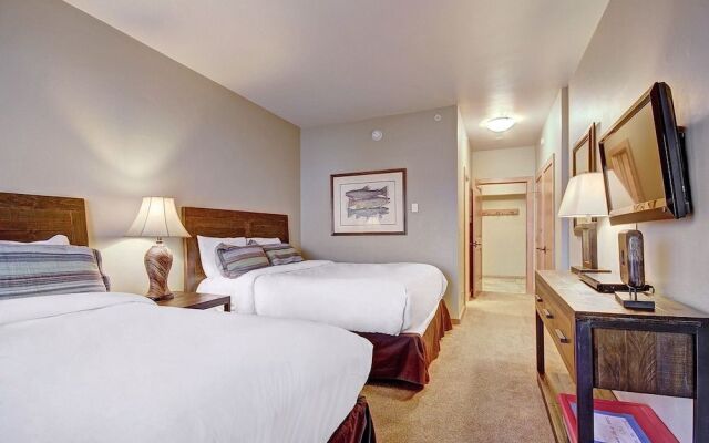 Village at Breckenridge Condos Sleeps 8 - Ski in Out + Walk downtown 2 Bedroom Apts by RedAwning