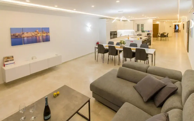 Modern Spacious apt 2mn to the sea Qawr