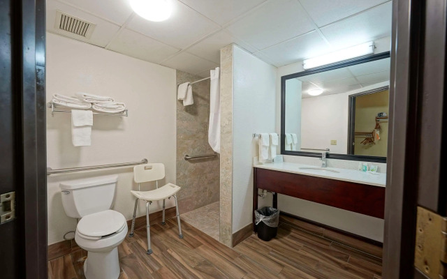 Quality Inn & Suites Harrington - Milford