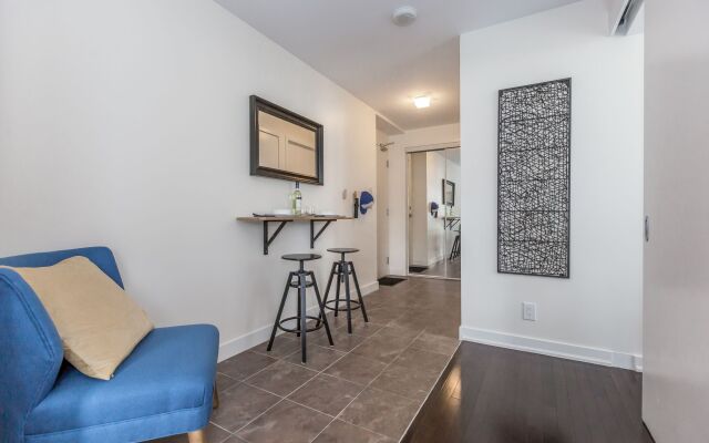 Noel Suites-York St and Lakeshore Blvd