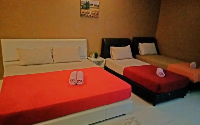 OYO 90010 Hotel Natalia Villa Inapan