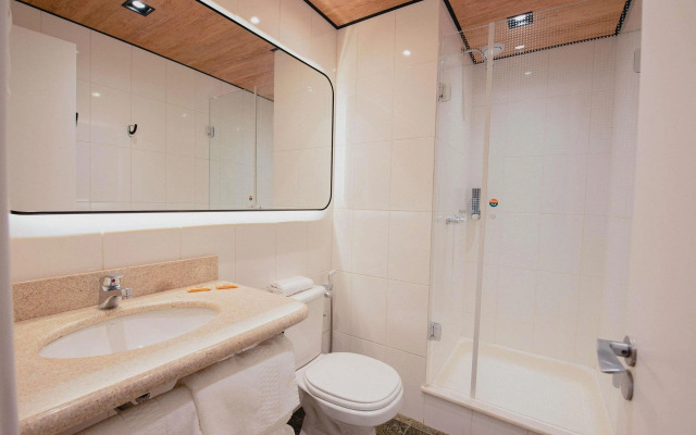 Ibis Curitiba Shopping