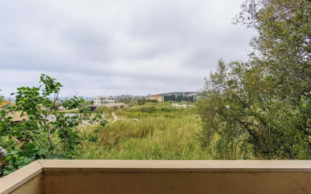 Vista 2-Bedroom Apartment in Batroun
