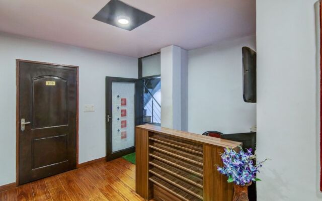 Treebo Trend Silver Stallion