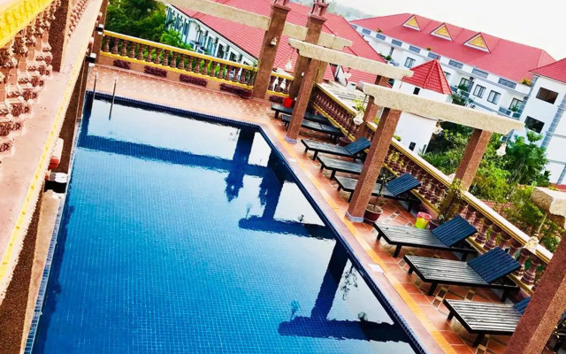 Hello Cambodia Boutique