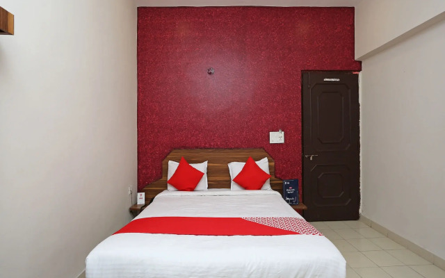 OYO 7859 Hotel Gurukripa