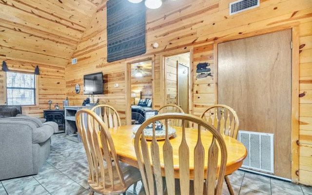 Bear Trail 2 Bedroom Cabin by Redawning