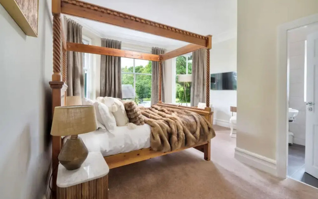 Rosemount X3 Bed Townehouse With Hot Tub