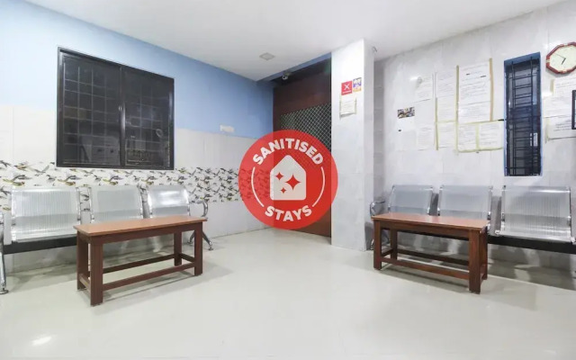 OYO 8053 Banu Residency
