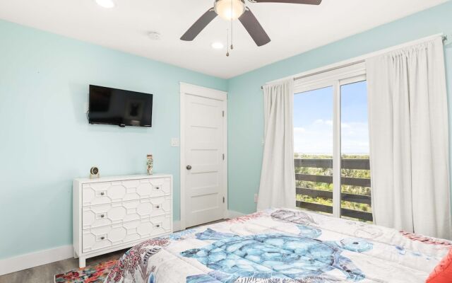 Lighthouse Point 20B