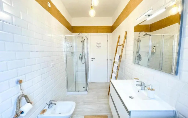 Athena Sea front Apartment, Parking & Pool
