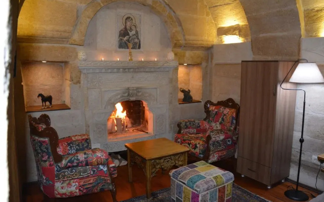 Kayhan Cave Villa