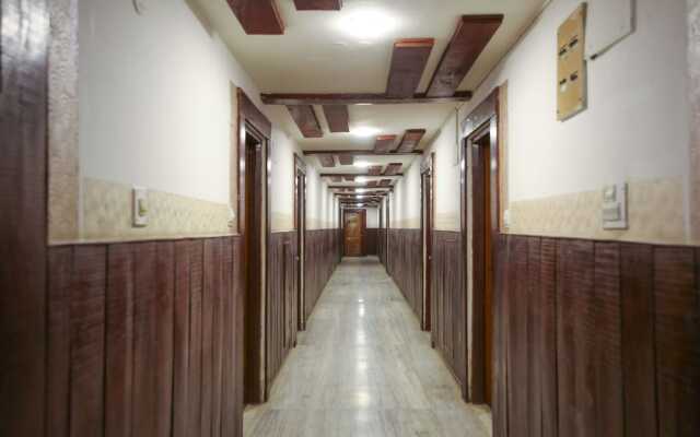 OYO 10606 Hotel Shriradha Civic Centre