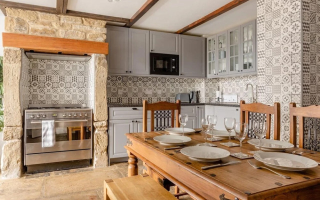 Oldmill-2bed-sleeps6-hottub-privategarden