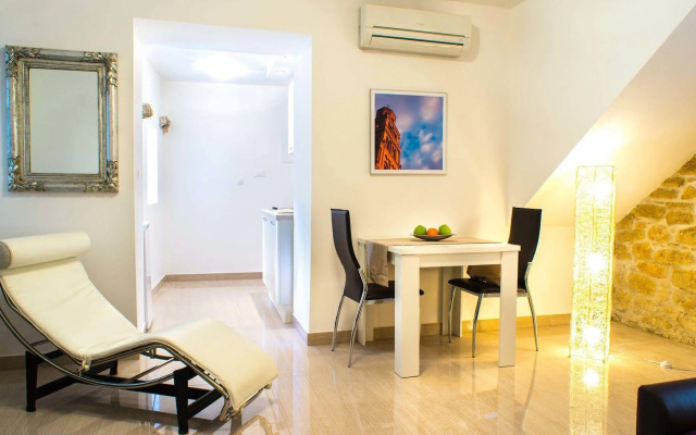 Split Oasis Apartments