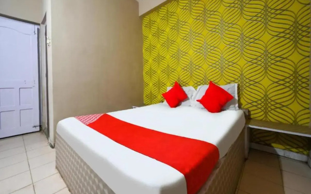 Oyo Flagship 806008 Hotel New Athiti Nivas