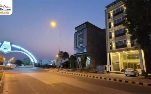 Multazam Heights