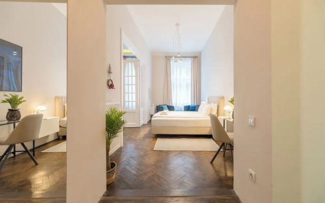 Venus Apartments - Opera III