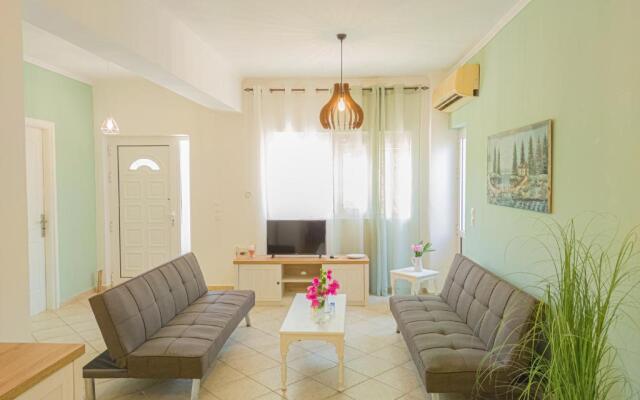 Cosy apartment - 6 Minutes walk to the beach!