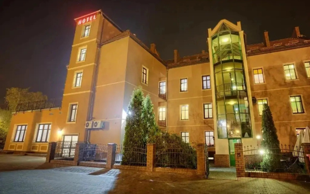 hotelImage