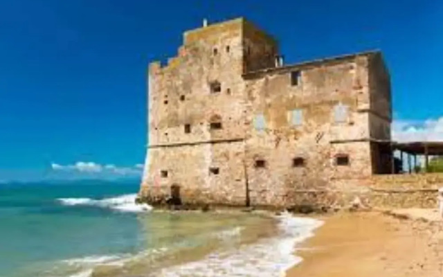 Bedo House Beach Front