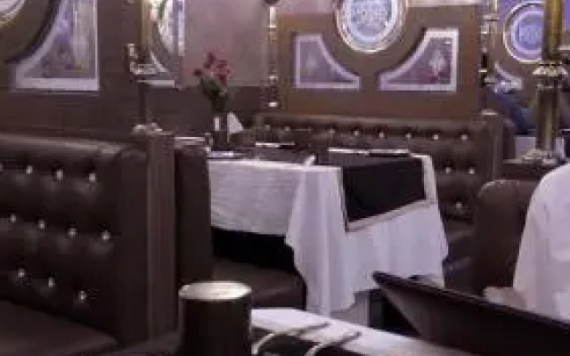 Hotel Royal Suites
