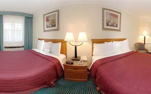 OYO Hotel Columbia SC I-20/I-26