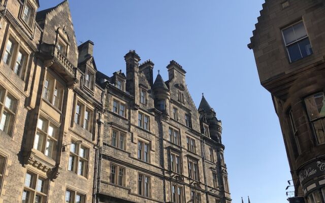 Edinburgh Old Town Apartment