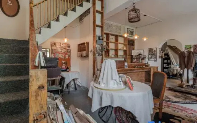 Jishan Bookstore·Tiantai River View Youth Hostel