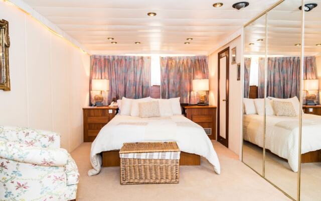 Salt Dancer Mega Yacht Vacation